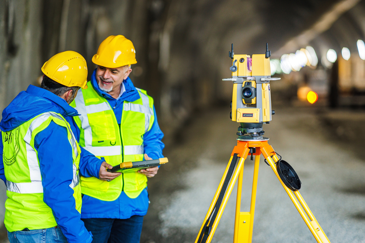 Topcon Positioning Systems hat die Gründung einer eigenen Geschäftseinheit angekündigt, die sich auf die Bereitstellung von Hochpräzisionstechnologie, Software und Dienstleistungen für die Geomatik konzentriert. Die neue Organisation bündelt und erweitert Topcons Portfolio an Vermessungs-, Geodaten- und GIS-Lösungen und eröffnet gleichzeitig neue Wege in aufstrebende Märkte. Bild: Topcon Positioning Systems