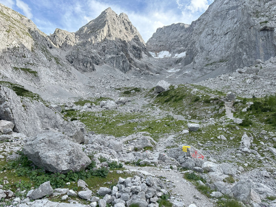 Das Blaueis-Tal liegt in den Berchtesgadener Alpen. Seit Jahrzehnten schrumpft der Blaueis-Gletscher aufgrund steigender Temperaturen. Quelle: Georg Stauch. Copyright: Universität Würzburg