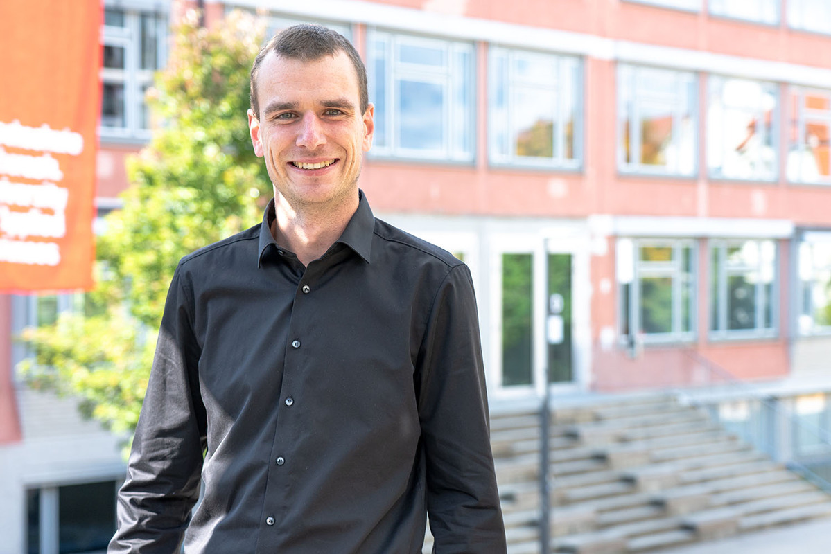 Prof. Dr. Lukas Hart wurde zum WS 25/26 in die Fakutät Bauingenieurwesen und Projektmanagement der Hochschule Biberach berufen | Quelle: Foto: HBC/Nico Schlegel